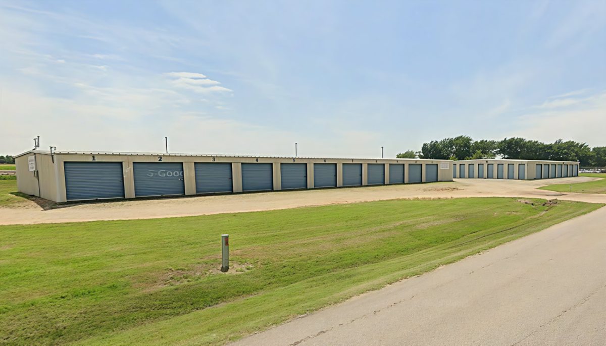 Sand Hills Storage facility at 601 E Arlington Rd in Haven, Kansas